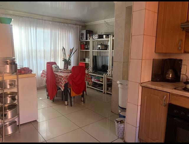 3 BEDROOM HOUSE FOR SALE IN LAKESIDE